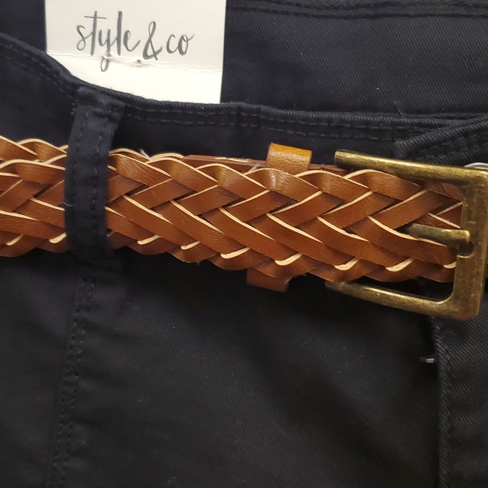Shorts - Picture 2 of 3